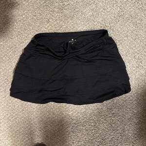 Athleta Black Tiered Active Skort Size Medium